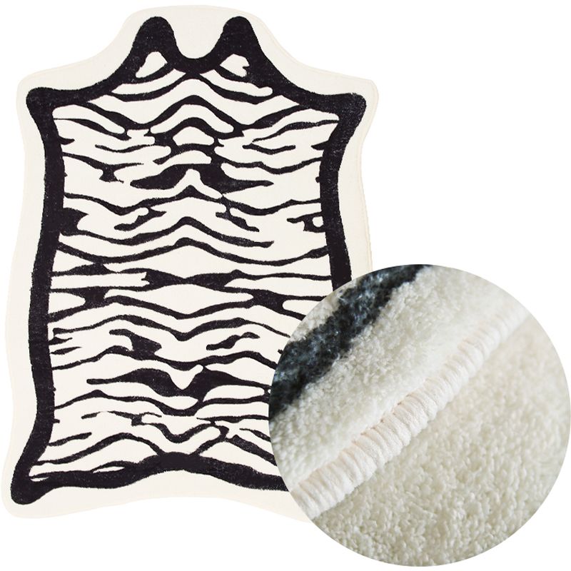 Creative Novelty Shape Carpet Modern Zebra Print Carpet Washable Polyester Rug with Non-Slip Backing