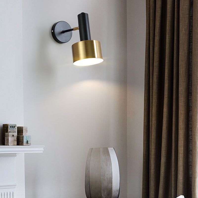 Éclairage mural de lecture en métal géométrique