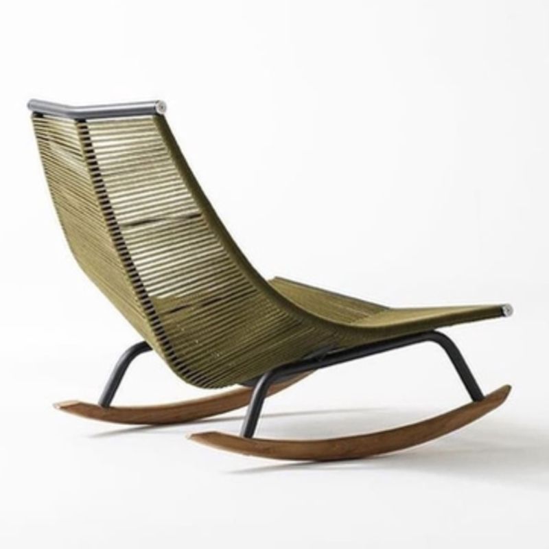 Modern Style Rocking Chair Metal Frame Wicker Spindle Rocker Chair with Light Legs