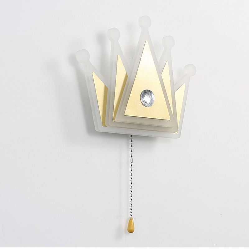 Modern Style Crown Shaped Sconce Light Fixtures Metal 1 Light Wall Mounted Lighting