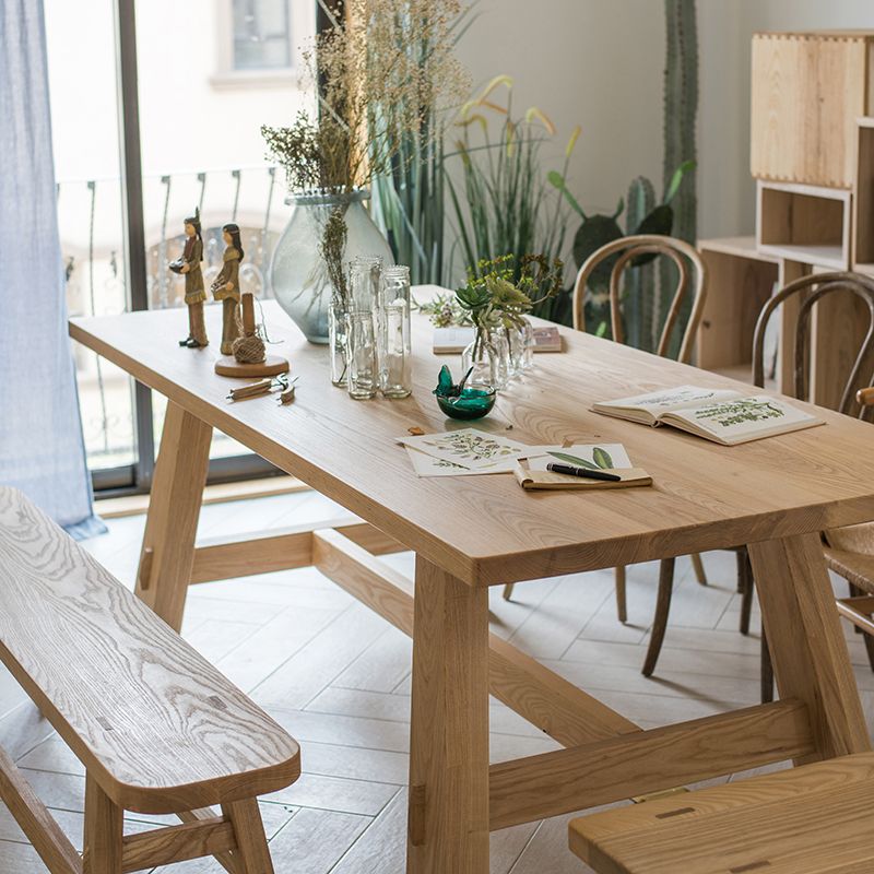 Tavolo da pranzo a rettangolo in legno massiccio in natura tavolo in legno contemporaneo con base di cavalletto
