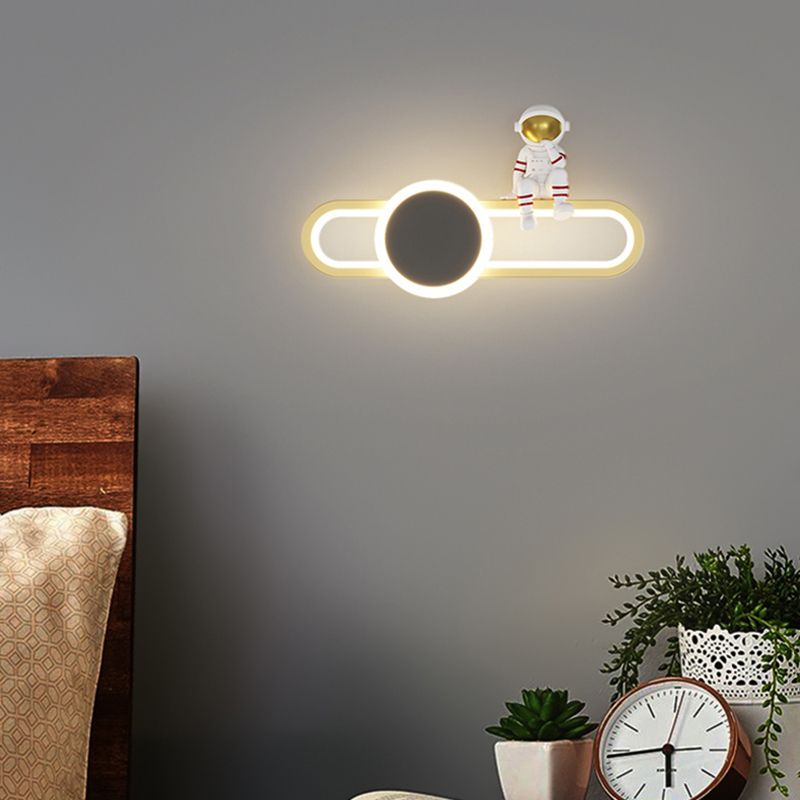 Nordic Style Iron Wall Light Ellipse Shape Wall Lamp for Children's Room (Included Doll)