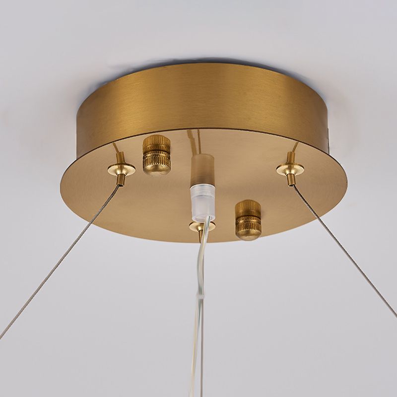 1-Licht-Suspension Licht postmoderner Ringform Metall Kronleuchterleuchter in Gold