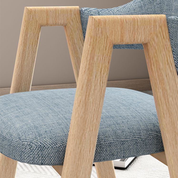 Chaise d'appoint contemporaine en métal, chaise simple à dossier ouvert et rembourrée pour la maison