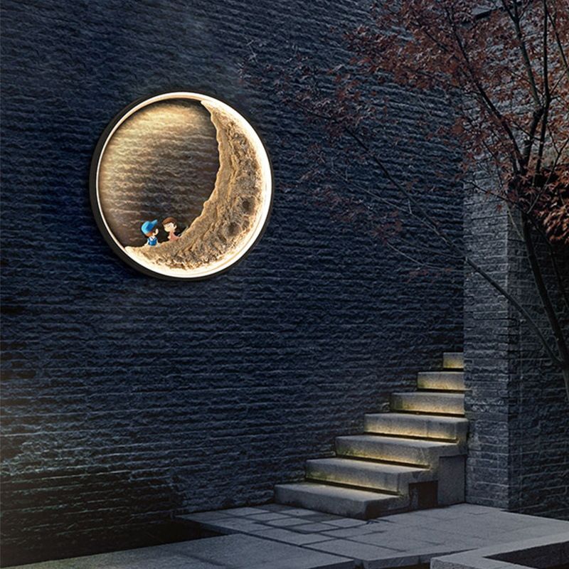 Modern Metal Wall Sconce Circle Shape Wall Light with PC Shade for Living Room