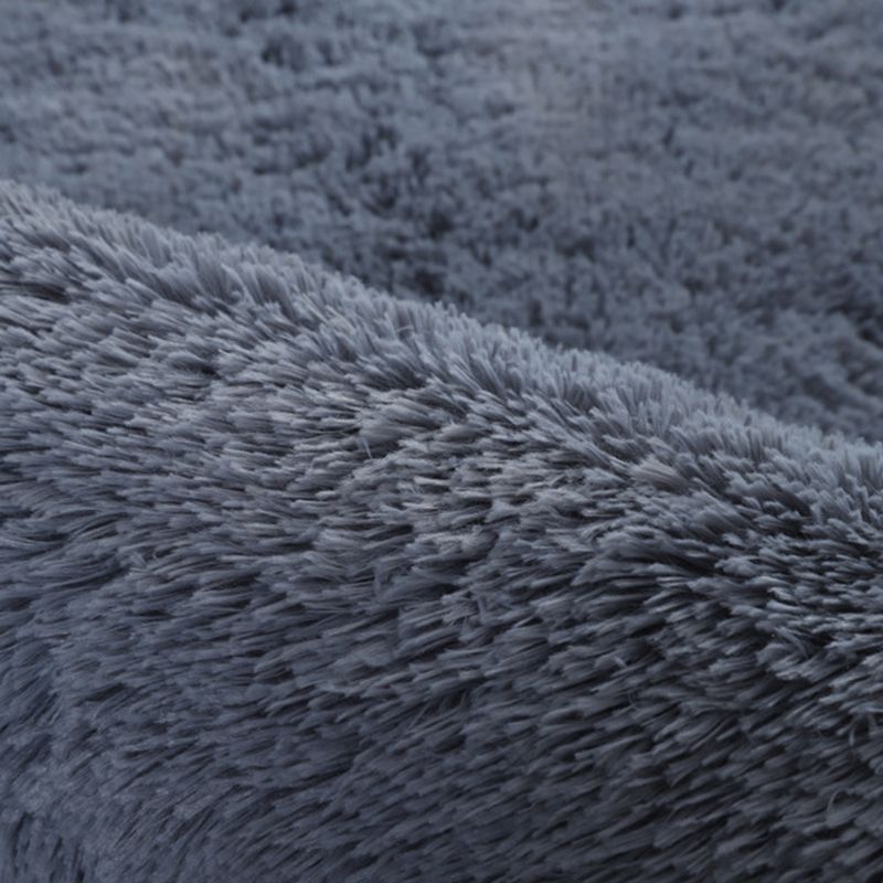 Minimalistischer Teppich Einfacher fester Farbe Innenteppich Polyester Wohnzimmer Shag Teppich mit rutschfestem Hintergrund