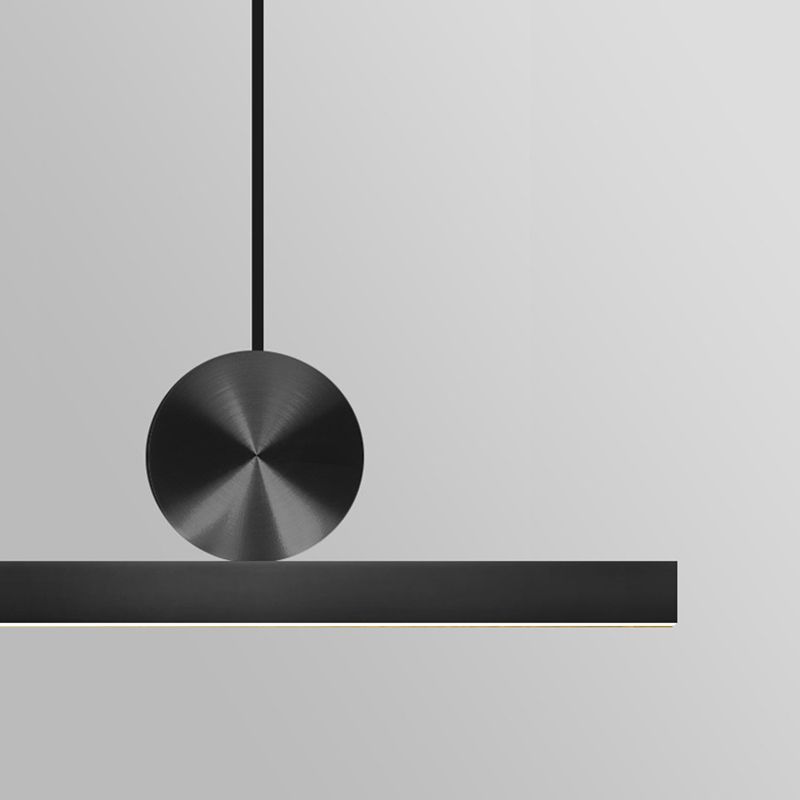 Illuminazione dell'isola contemporanea illuminazione isola lineare luce appesa in nero