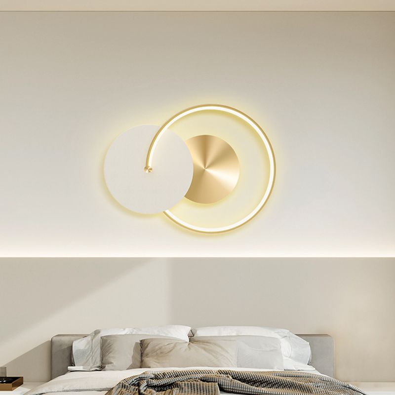 Metal Geometric Shape Wall Light Modern Style 2-Lights Wall Mounted Light Fixture in Gold