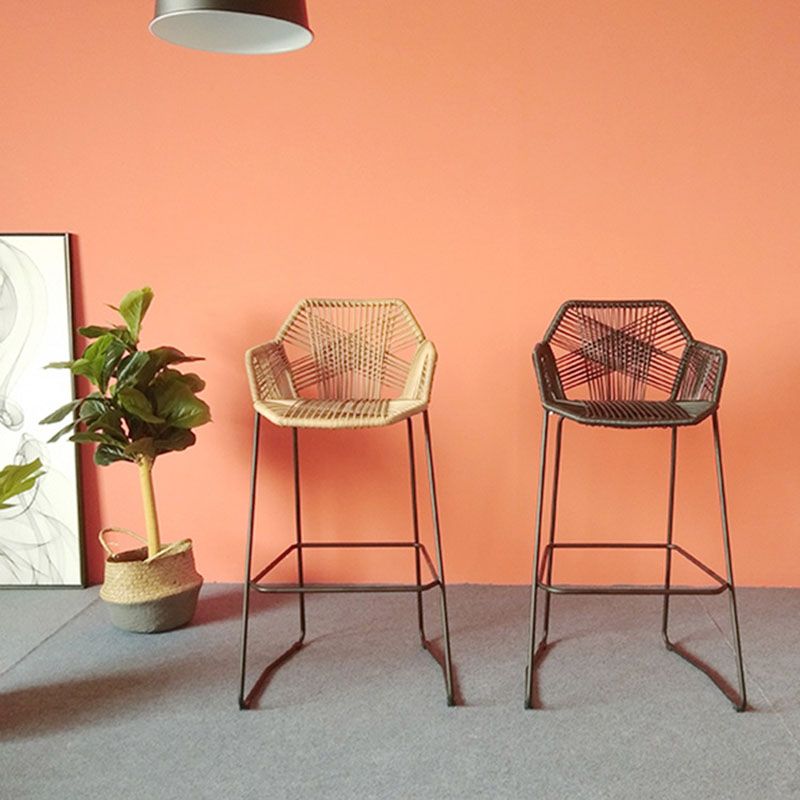 Modern Style Metal Bar Stool with Footrest and Low Back Balcony Lounge Bar Stool 30 Inch