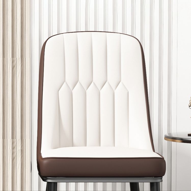 Chaise d'appoint de maison scandinave, chaise de salle à manger rembourrée en métal avec dossier Parsons