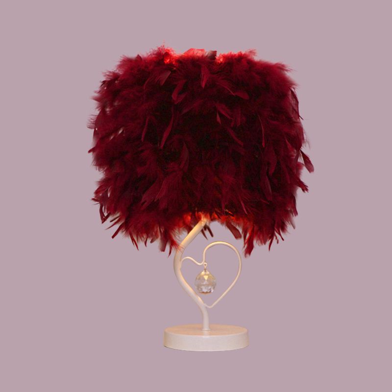 Mesa de estar de batería Lámpara de soporte de plumas de plumas simples en blanco/rosa/burdeos con marco de corazón y orbe de cristal
