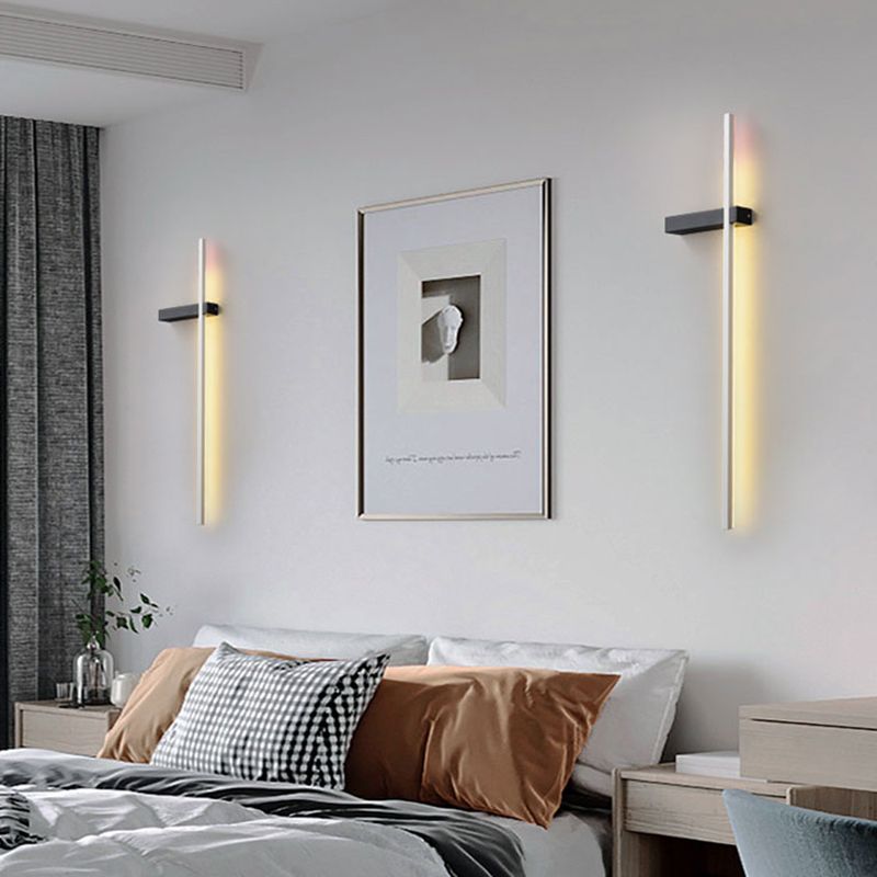 Aluminum Straight Wall Light Nordic Style LED Wall Sconce for Living Room