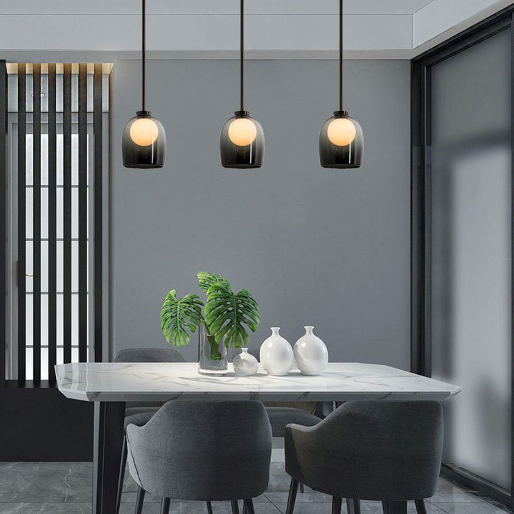 Light a sospensione moderno a cuoio artistico Lampada sospesa con tonalità in vetro di fumo