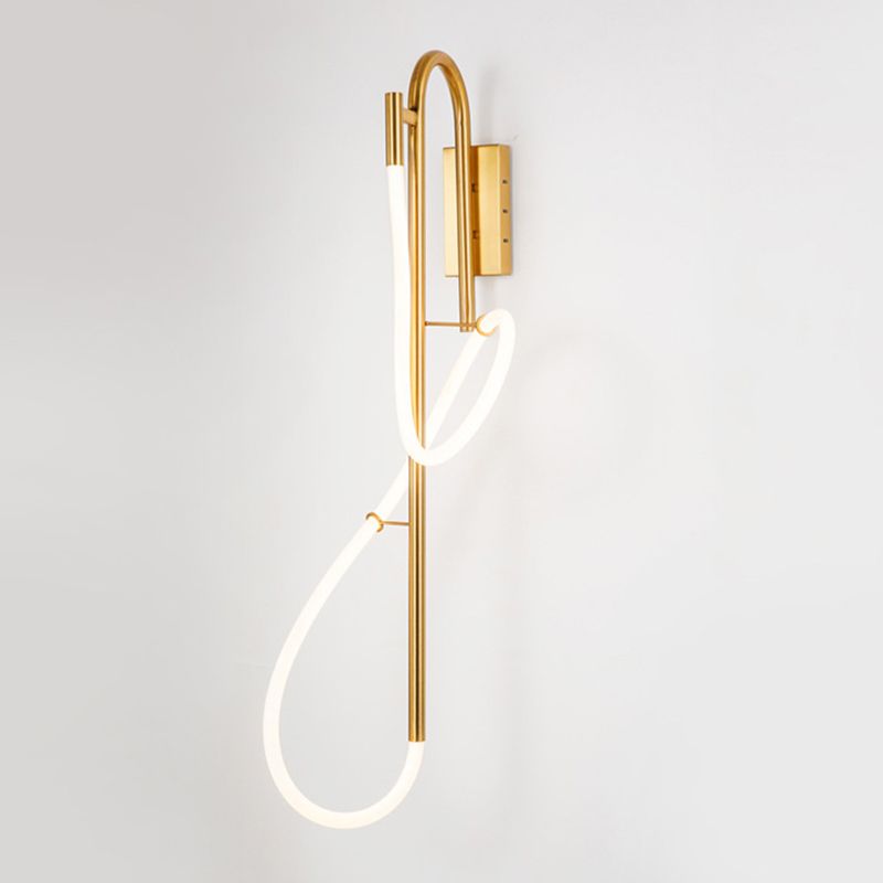 Gold Linear LED Wall Lamp in Modern Creative Style Wrought Iron Wall Sconce with Silicone Shade
