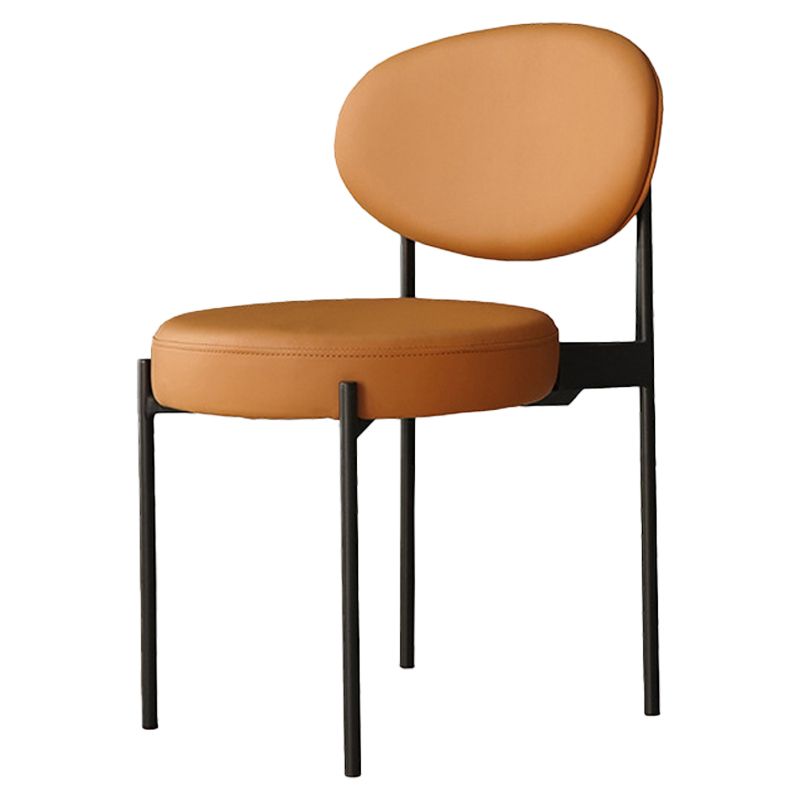 Silla lateral con respaldo abierto para restaurante moderno, silla de comedor de cuero PU con patas negras