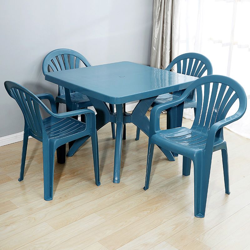 El hogar moderno que cena el brazo preside los sillones de comedor apilables plásticos Windsor