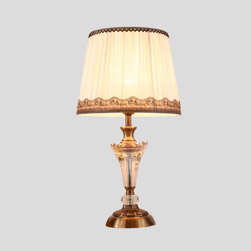 Lampada da tavolo moderna a 1 testa con lampada da scrivania piccola a tamburo affusolato bianco con paralume in tessuto