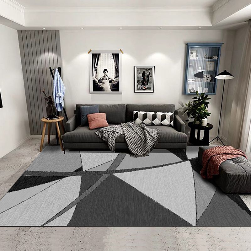 Novelty Geometric Pattern Rug Grey and Black Polyester Rug Washable Pet Friendly Non-Slip Area Rug for Living Room