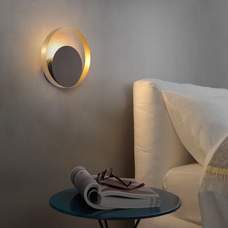 1 Light Circular Wall Mount Light Minimalism Metal Wall Lamp in Black