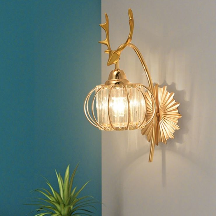 Gold Finish Deer Wall Light Modern 1 Bulb Metal Sconce Light with Round Crystal Shade