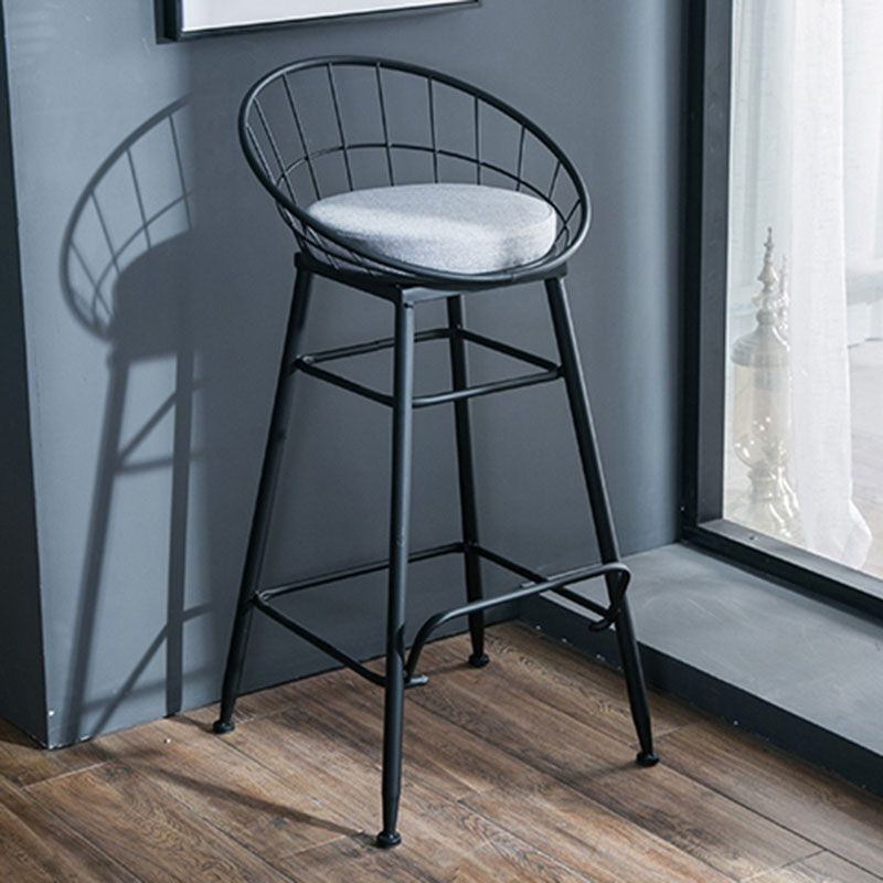 Scandinavian Design Bucket Counter Stool for Home Upholstered Bar Stools with Metal Base