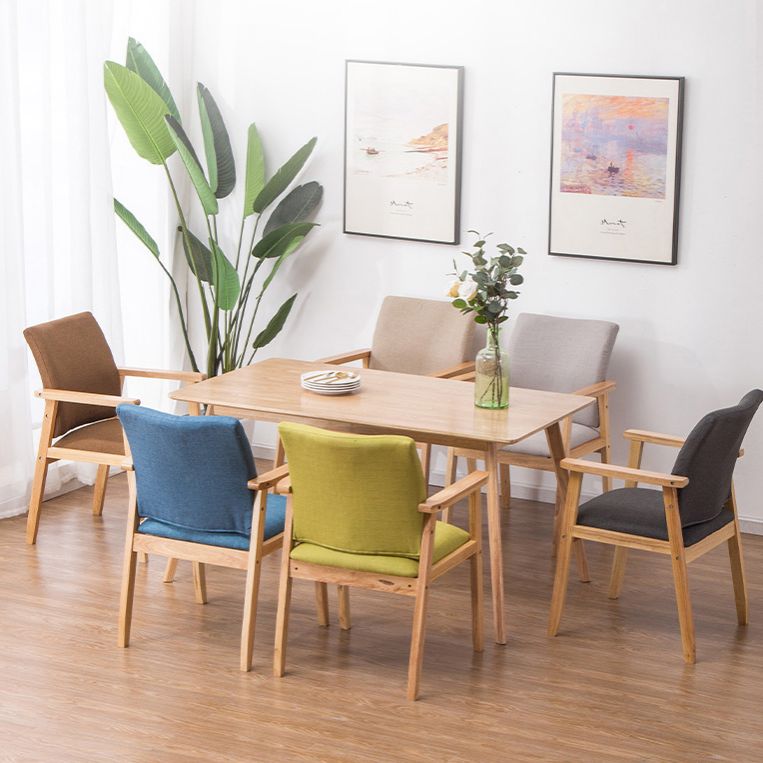 Chaise de salle à manger en bois de fauteuil à dossier solide en bois d'hévéa scandinave pour la maison