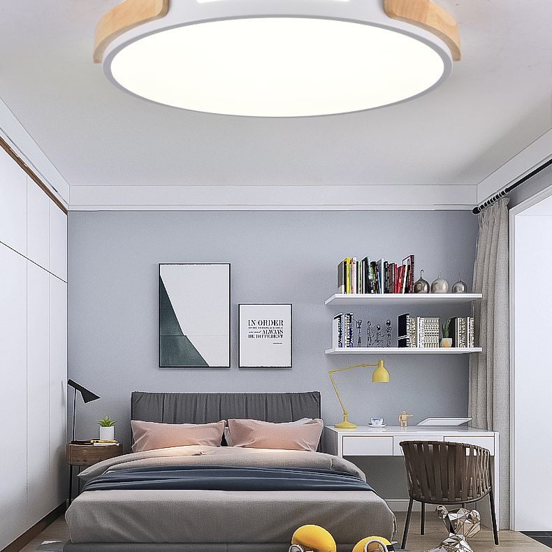 Circular Bedroom Flush Mount Ceiling Lamp Metal LED Nordic Flush Light with Wood Decoration