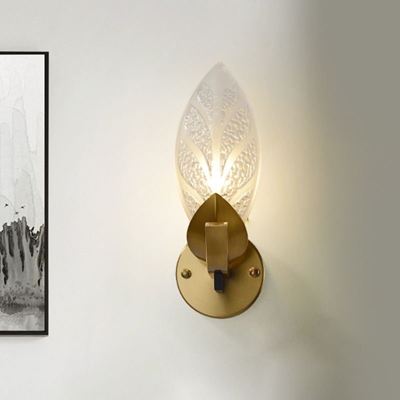Colonialist Leaf Shaped Wall Light 1 Bulb Frosted Textured Glass Wall Mounted Lighting in Gold