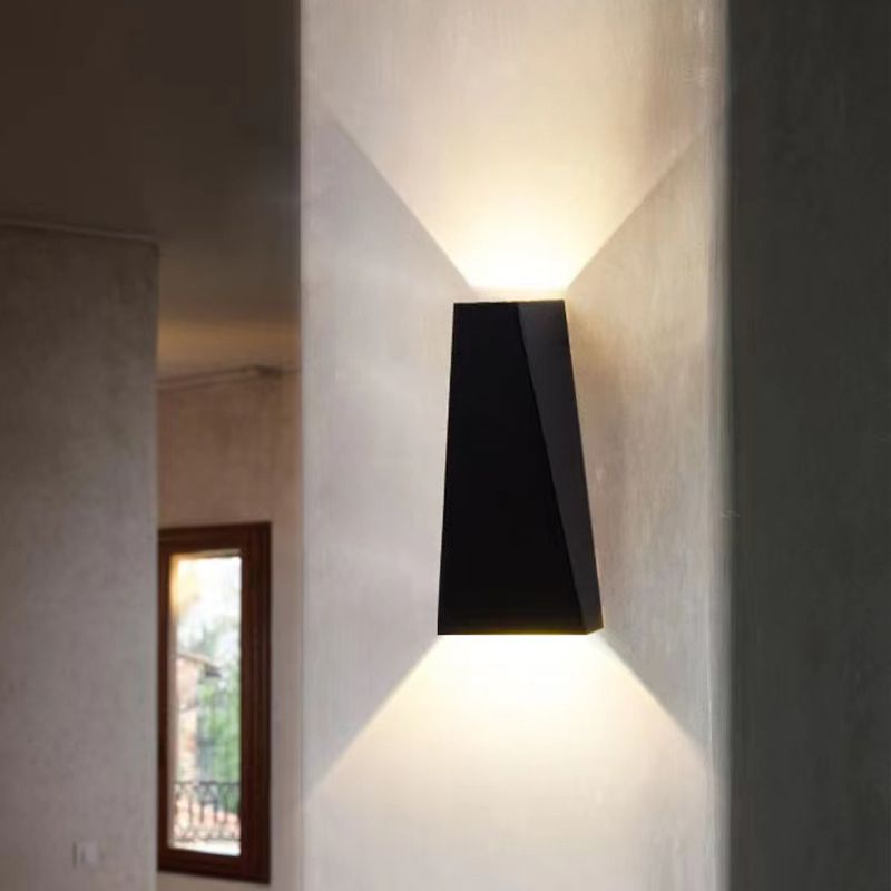 Nordic Style Aluminum Wall Light Trapezoid Shape LED Wall Lamp for Outdoor