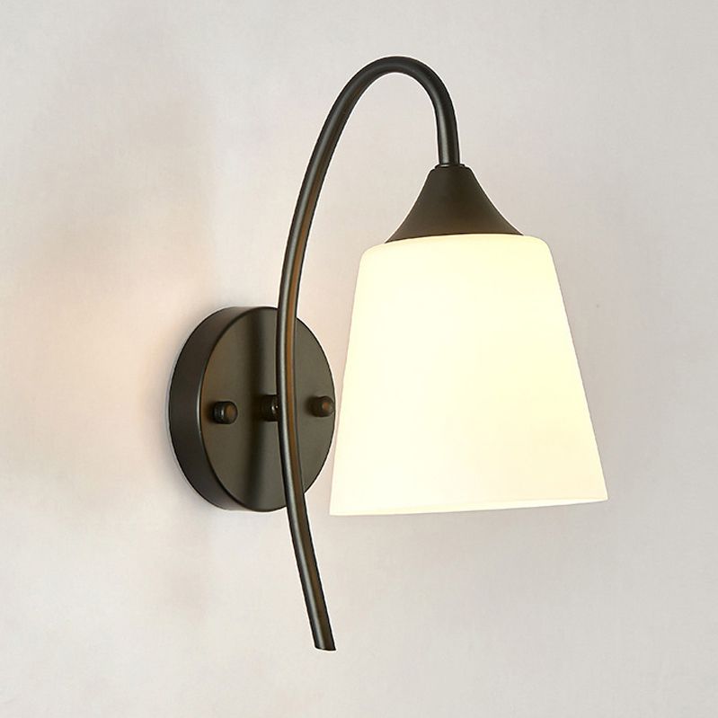 Modernist Wall Sconce Black Metal 1 Light Sconce Lighting for Bedroom