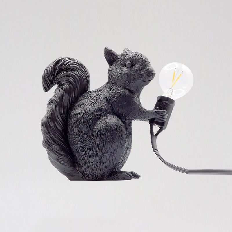 Squirrel artistico Squirrel Light Light Table Resin Lampada per bambini a bulbo singolo