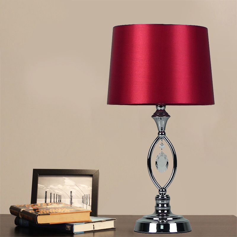 Tissu baril Shade thestand lampe moderne style 1 tête blanc / rouge / noir et blanc de bureau avec goutte de cristal