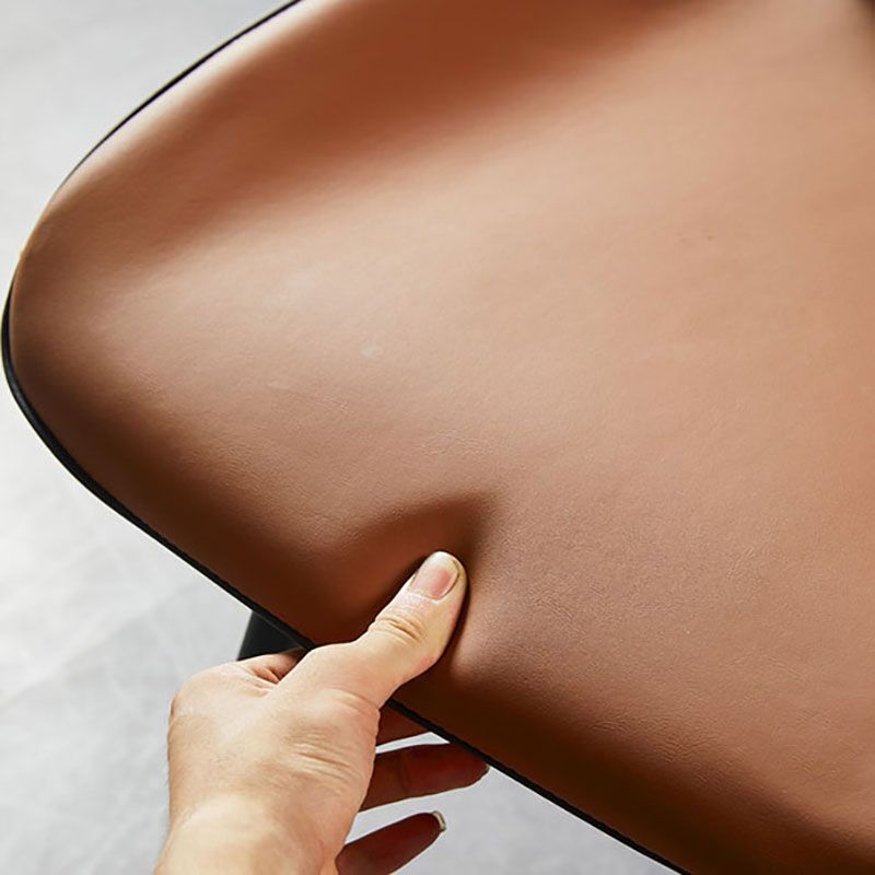 Chaise de salle à manger de style moderne chaise latéral sans bras avec des jambes en métal pour la cuisine