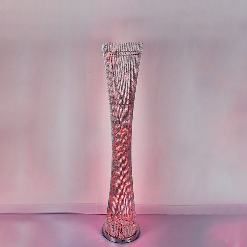 Canton Tower Aluminio Stand Up Light Art Decor Lámpara de lectura de dormitorio LED en plata