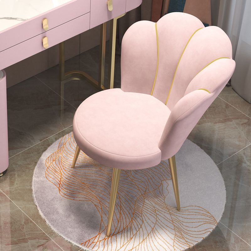 Silla nórdica tapizada de lino para comedor de metal, silla individual sin brazos de terciopelo de tela