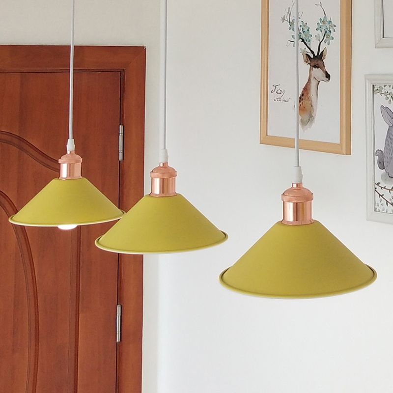 Modernist Style Conical Suspended Lamp 1 Light Metallic Hanging Light Fixture in Black/White for Living Room