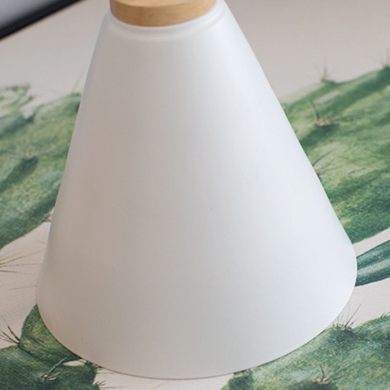 Modern Simple Cone Shape Vanity Light with Iron Shade for Shower Room