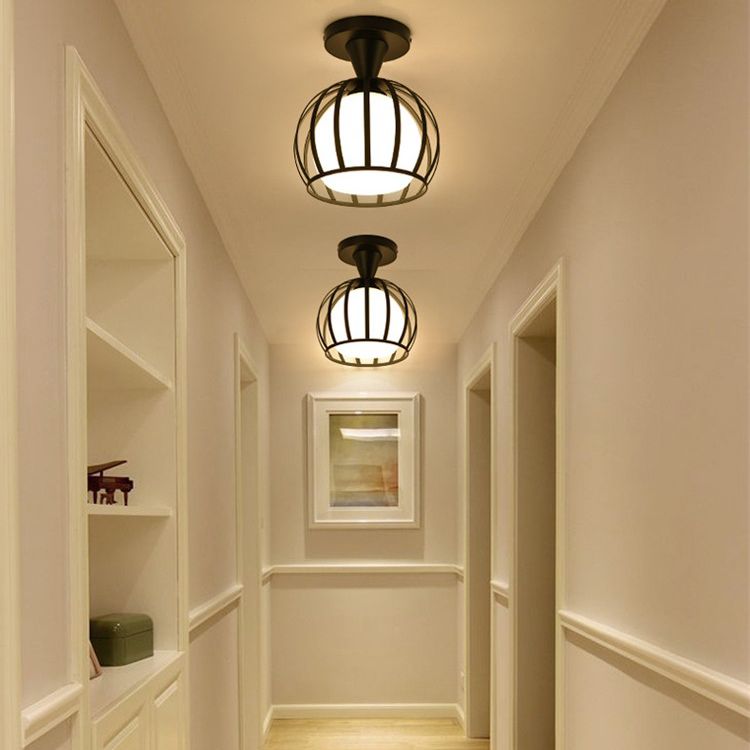 Metalen bol frame semi spoelplafondlicht moderne eenvoud stijl verlichting lamp voor slaapkamer gangpad
