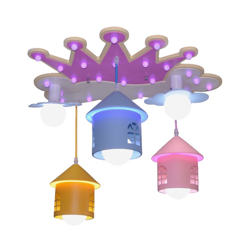 Pink Crown Form Semi Flush Mount Cartoon 5 Lichter Holzspülende Deckenlampe mit Hauseisenschatten