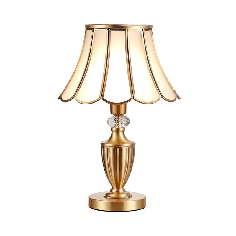 Lampe à table en or colonial feston / évasé 1 éclairage de nuit de colonialisme léger avec base en métal pour chambre à coucher
