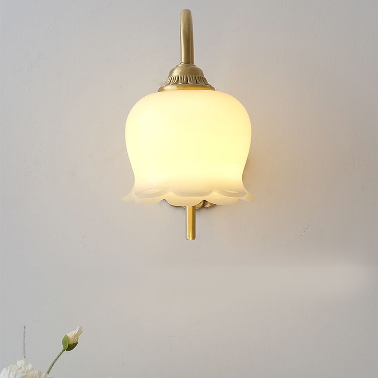 Brass Vanity Lighting Modern Flower Wall Light Fixture for Bathroom