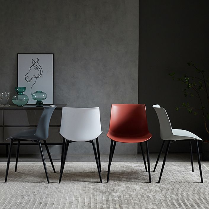 Silla de comedor de metal contemporáneo Silla de comedor con respaldo sólido para uso doméstico