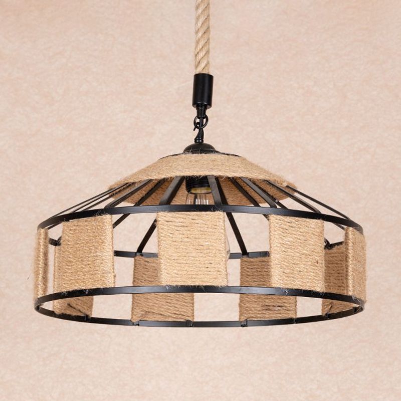 Fixage d'éclairage pendentif en grange en fer