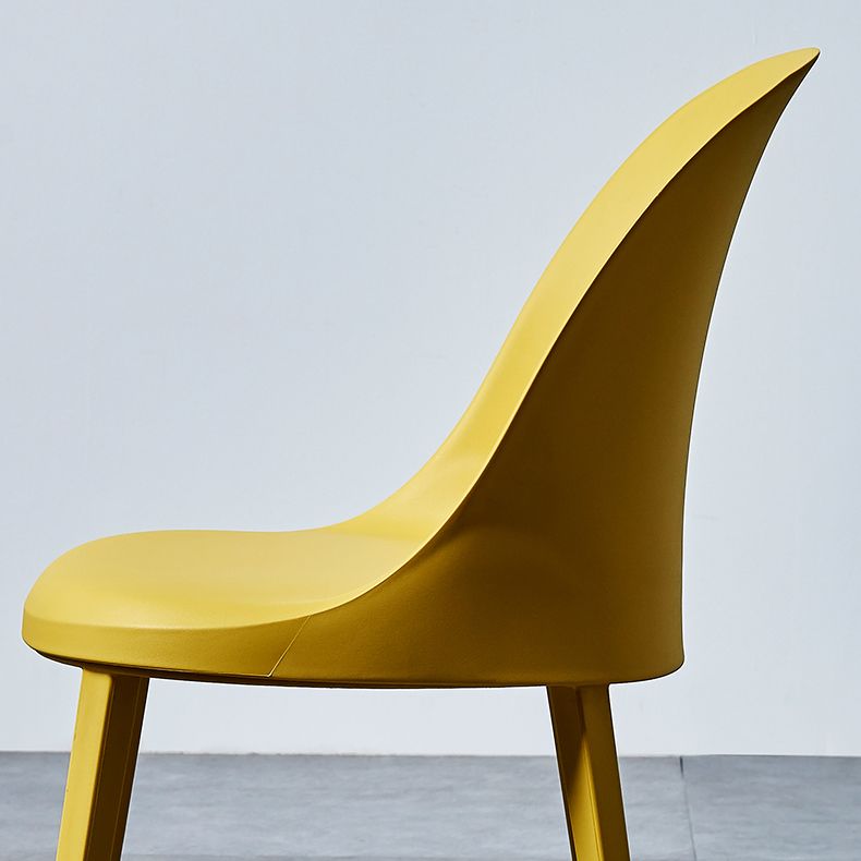 Chaise d'appoint en plastique pour restaurant contemporain Chaise d'appoint à dossier solide au fini mat (Ensemble de 2)