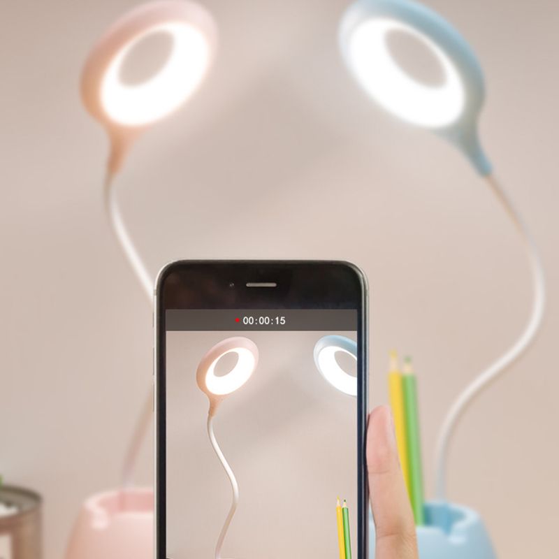 Lampada da tavolo moderna a 1 luci con circolo USB Luce da tavolo per il dormitorio