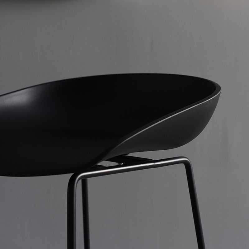 Modern Plastic Coffee Shop Stool Matte Finish Low Back Footrest Barstool