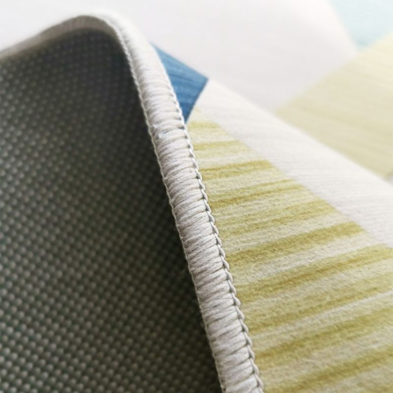 White Simple Carpet Polyester Graphic Carpet for Drawing Carpet for Living Room