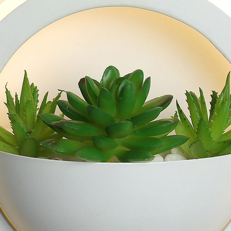 Geometry Metal Wall Light Modern Style 1 Light Wall Lamp in White(Plant Not Included)