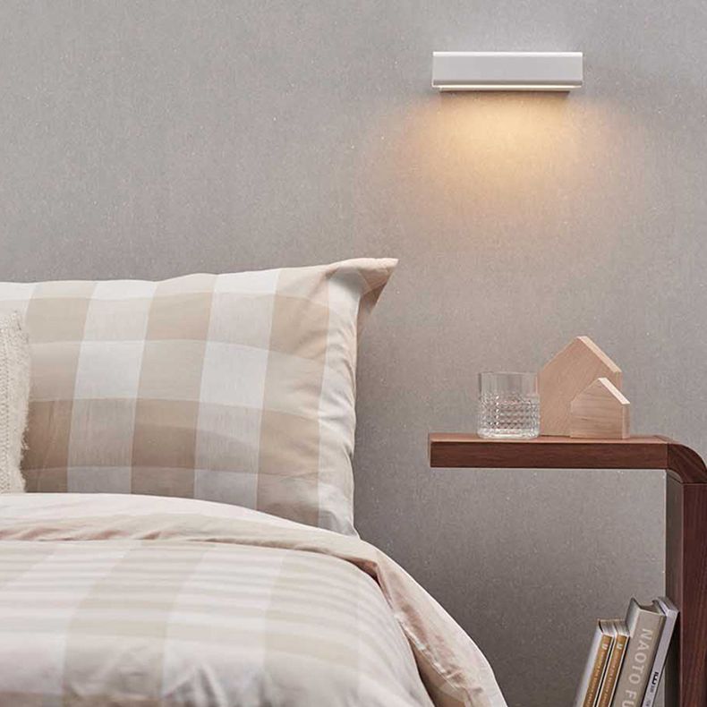 Luz de pared LED rectangular de hierro forjado en una moderna lámpara de pared giratoria de madera de estilo conciso con sombra acrílica