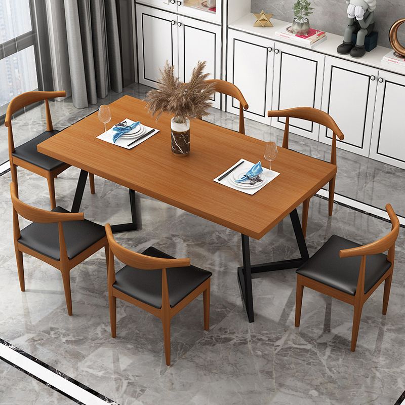 Solid Wood Dining Table Industrial Brown Dining Table with Black Frame